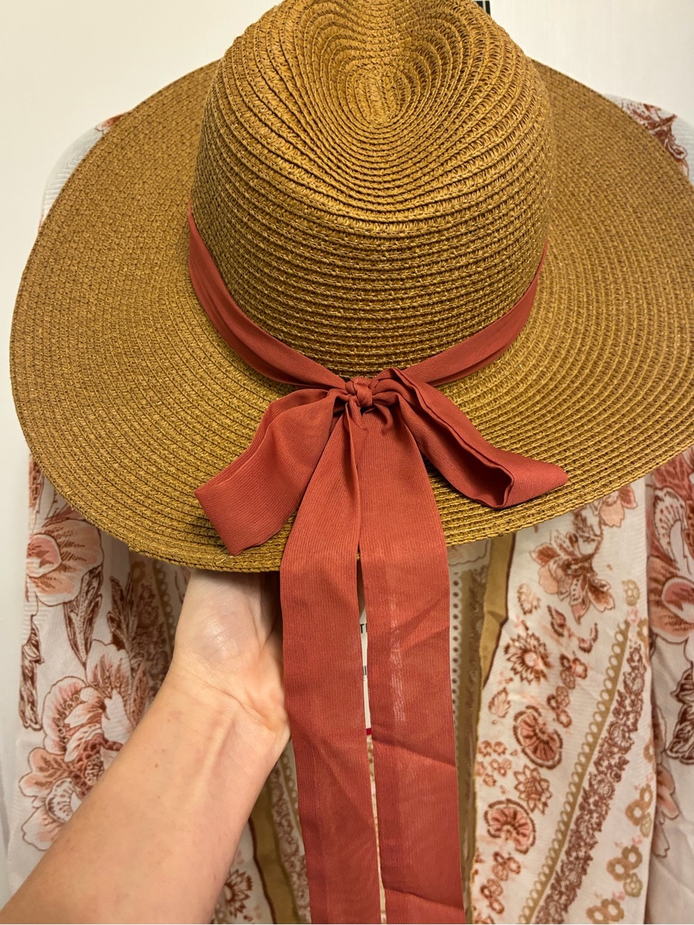 Vince Camuto Straw Sun Hat and Peach Floral Kimono Set. New With Tags. - Picture 4 of 6